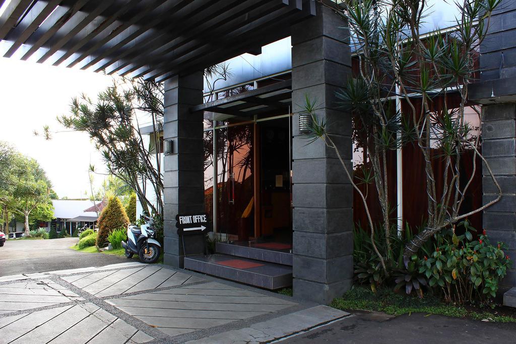 The Rizen Hotel Cisarua Ngoại thất bức ảnh